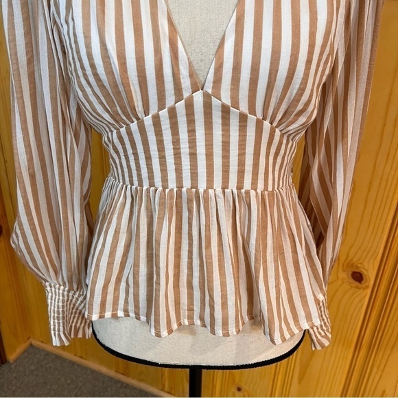 NWT Auguste Tour Sonnet Almond Top Sz-10 - Picture 3 of 8